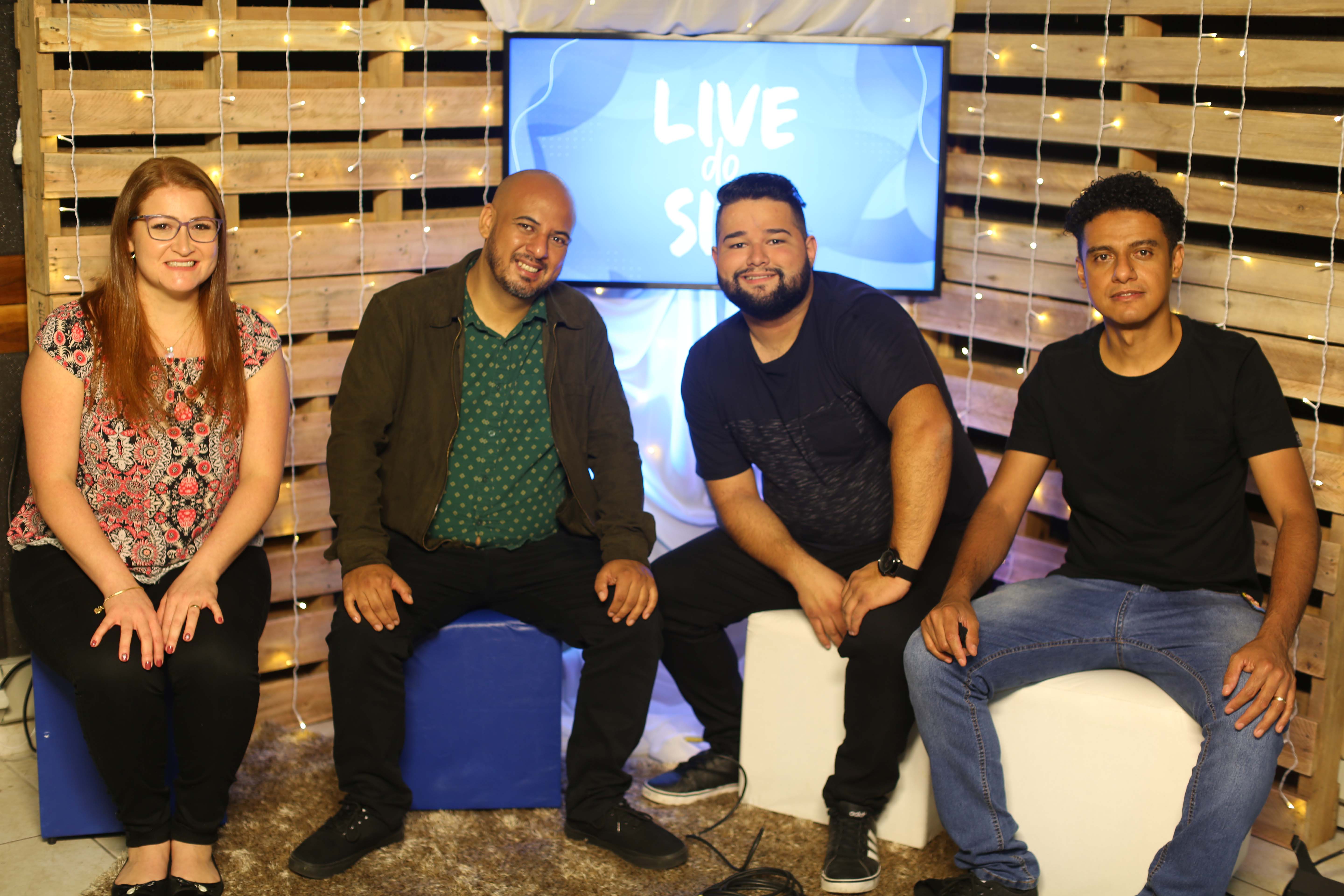 A Live do Sim contou com a participação especial do Missão Essência