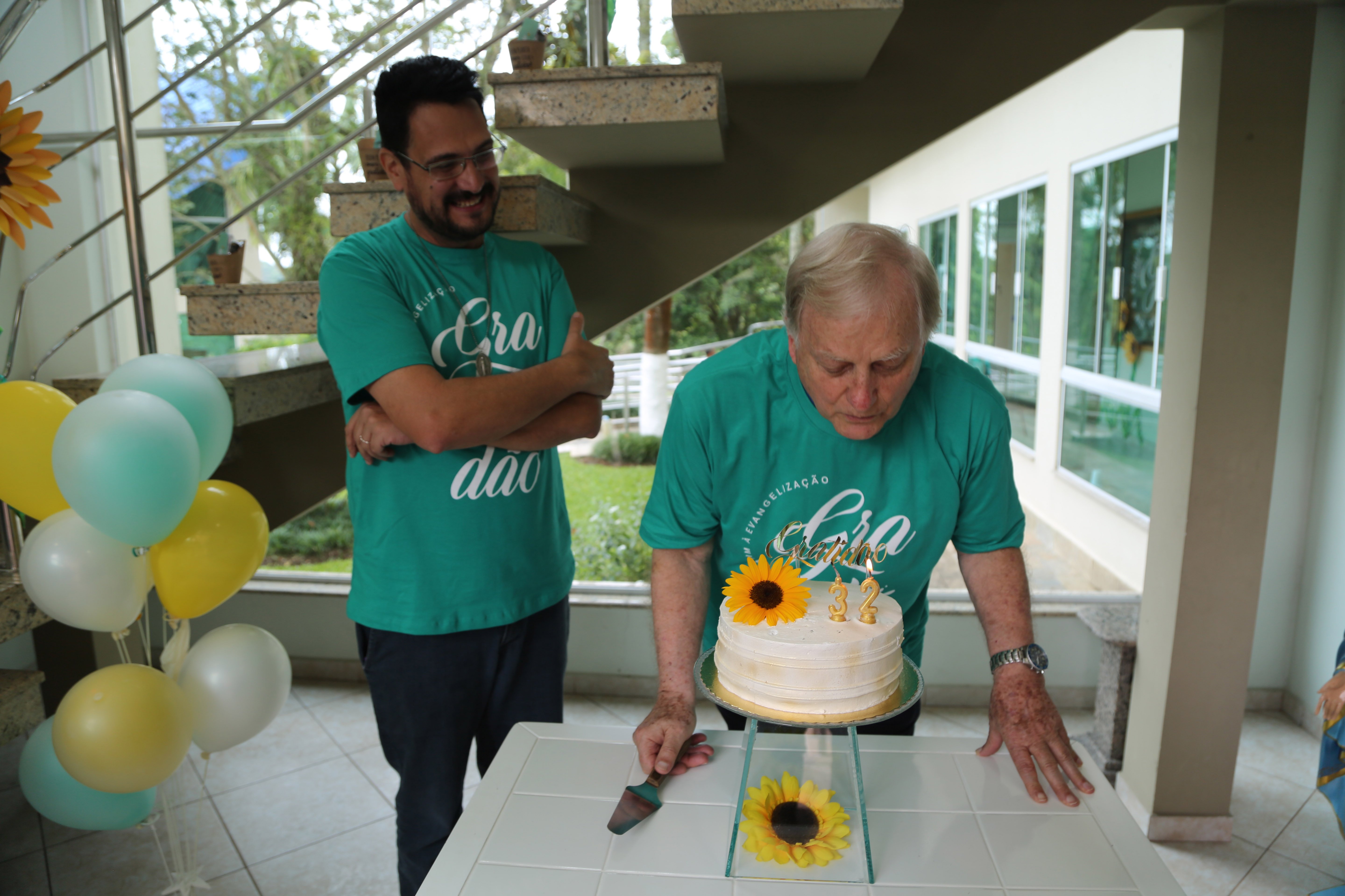 Frei Gilson e Frei Sebastião no momento do