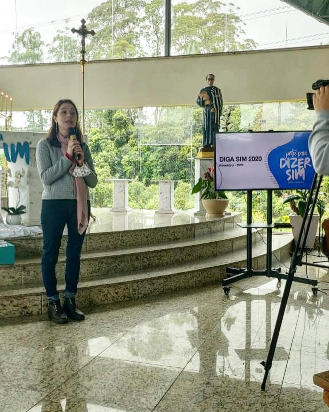 Nathalia Silva apresentando a campanha Diga Sim à Evangelização 2020 - Juntos para Dizer Sim