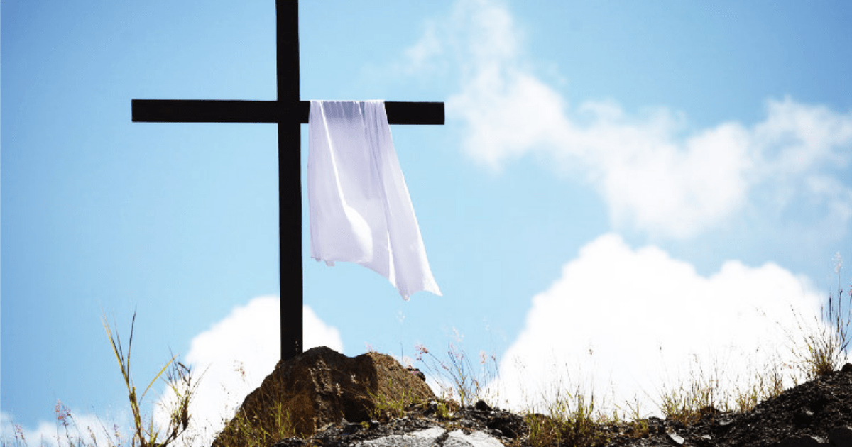 Uma mulher no altar a quem nunca perguntaram ″o que estás aqui a